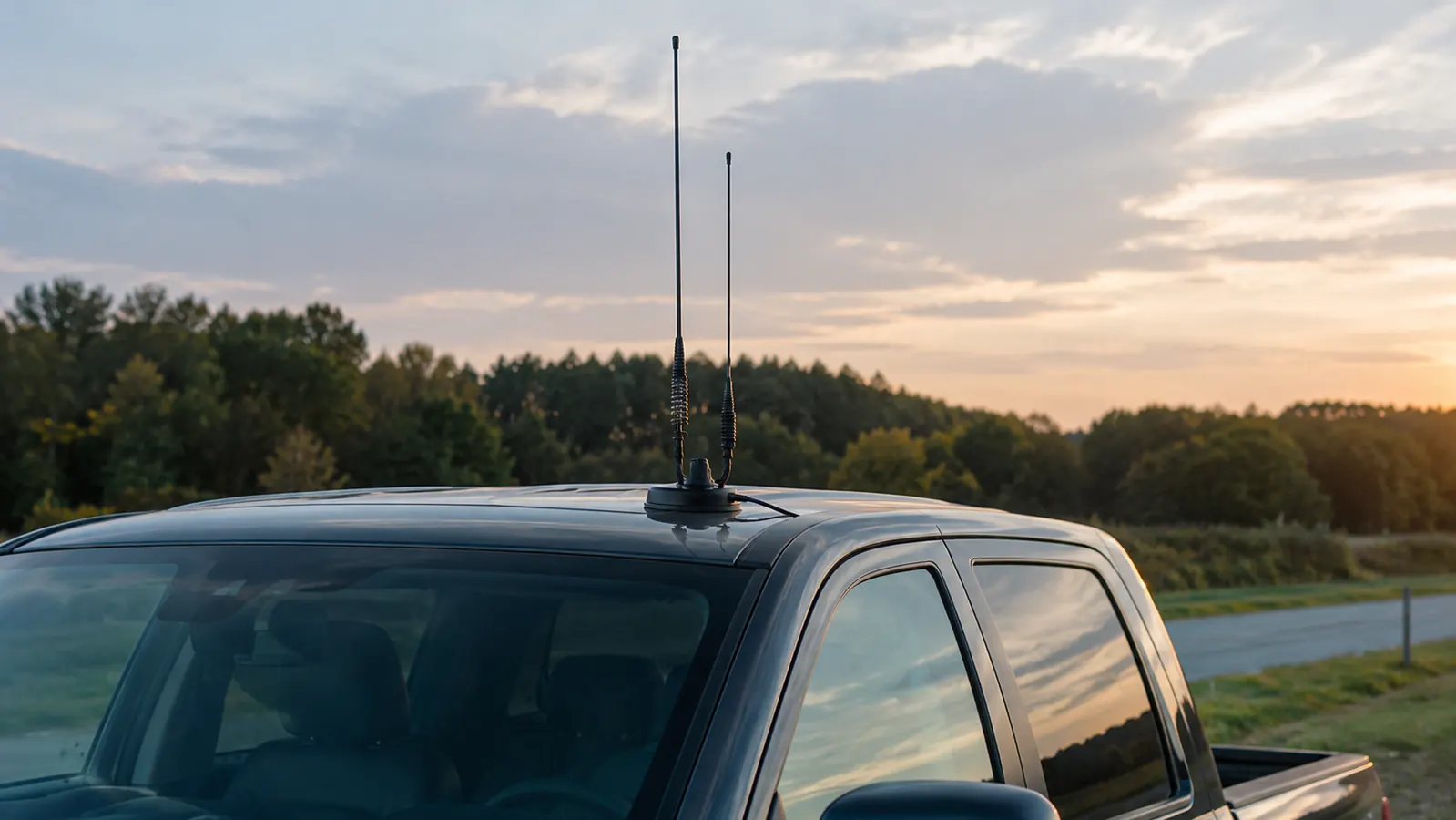 VFAN Dual Band Magnetic Mount Antenna Review: Two Years of Real Use in My Shack